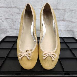 Clarks Kids Dancealong Jnr Ballerina Bow Accent Flat Shoes Gold Suede Sz 4.5